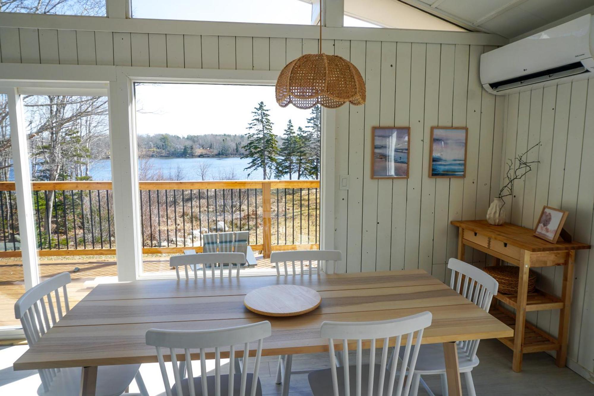 Blissful Oceanfront Cottage In Port Mouton Екстериор снимка